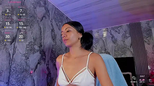 AshleyVega01 online show from September 24, 2025, 1:25 pm