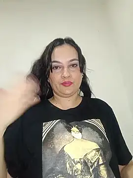 Snapshot of megan_milf79 chatting on August 8, 2026, 2:03 am megan milf79 online show from August 8, 2026, 2:03 am