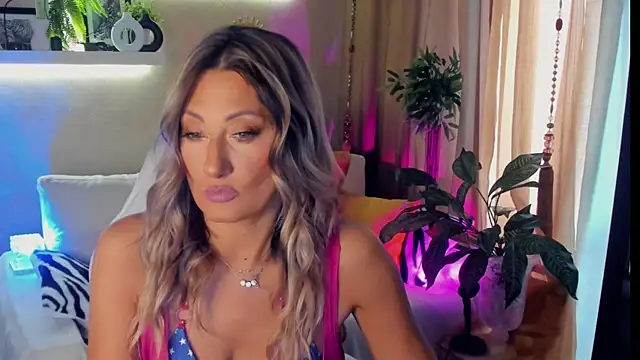 SarahAlluring online show from June 29, 2026, 7:25 am