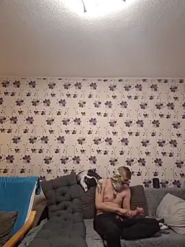 Snapshot of ThePython666 chatting on October 21, 2025, 9:26 pm ThePython666 online show from October 21, 2025, 9:26 pm