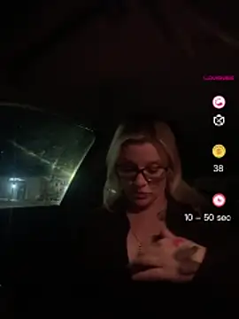 Snapshot of Curvy-Cleo chatting on April 24, 2026, 9:17 pm Curvy-Cleo online show from April 24, 2026, 9:17 pm