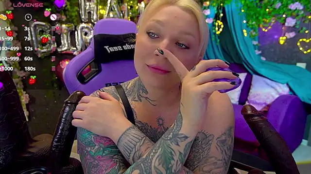 BlackedBarbie online show from June 19, 2026, 7:06 pm