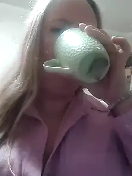 Snapshot of Irina3718 chatting on March 12, 2025, 4:46 pm Irina3718 online show from March 12, 2025, 4:46 pm