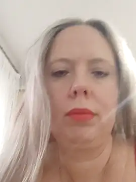 Snapshot of Irina3718 chatting on October 1, 2025, 1:17 pm Irina3718 online show from October 1, 2025, 1:17 pm