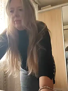 Snapshot of Irina3718 chatting on October 3, 2025, 9:50 am Irina3718 online show from October 3, 2025, 9:50 am