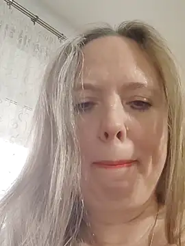 Snapshot of Irina3718 chatting on October 8, 2025, 2:25 pm Irina3718 online show from October 8, 2025, 2:25 pm