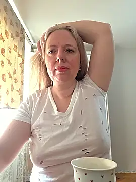 Snapshot of Irina3718 chatting on March 28, 2026, 7:30 am Irina3718 online show from March 28, 2026, 7:30 am