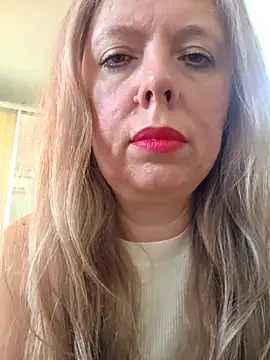 Snapshot of Irina3718 chatting on April 5, 2026, 11:29 am Irina3718 online show from April 5, 2026, 11:29 am