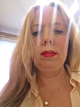 Snapshot of Irina3718 chatting on April 22, 2026, 3:57 pm Irina3718 online show from April 22, 2026, 3:57 pm