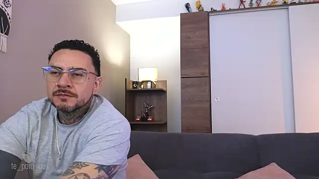 Snapshot of Te_para_2 chatting on October 8, 2025, 4:15 pm Te para 2 online show from October 8, 2025, 4:15 pm