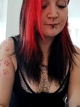 TiffiChantiT2 online show from January 6, 2026, 11:25 am