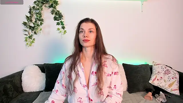 Eva McCoy online show from February 6, 2026, 7:45 am