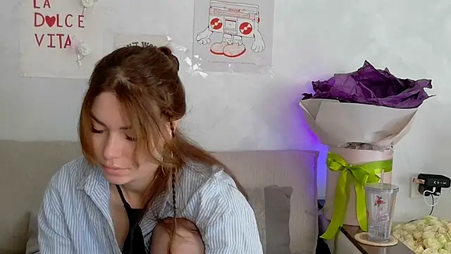 Snapshot of SweetDarling7 chatting on April 17, 2026, 7:00 am SweetDarling7 online show from April 17, 2026, 7:00 am