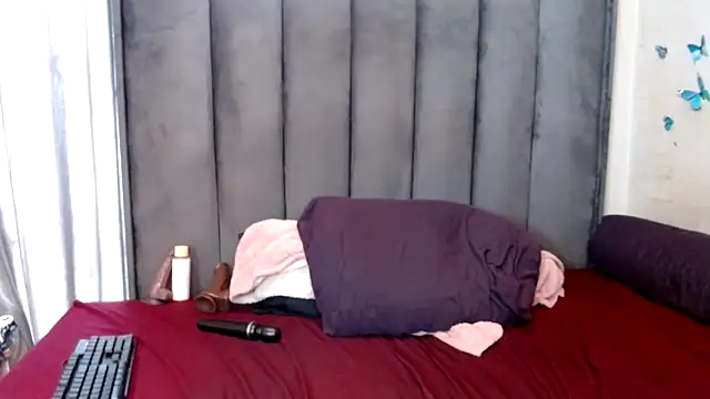 LustyDeziree1 online show from November 17, 2025, 2:23 pm