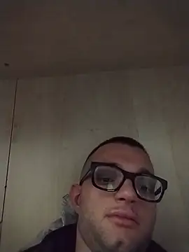 Francescodicristina44 online show from May 22, 2026, 12:33 pm