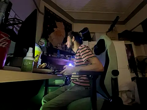 Snapshot of twink69Finger chatting on September 20, 2025, 3:46 pm twink69Finger online show from September 20, 2025, 3:46 pm