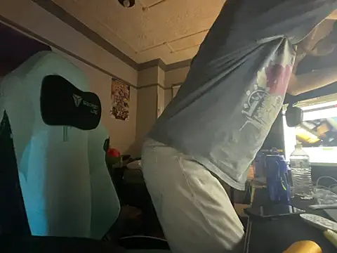 Snapshot of twink69Finger chatting on September 28, 2025, 9:31 pm twink69Finger online show from September 28, 2025, 9:31 pm