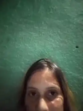 VictoriaLuxe online show from October 31, 2025, 12:44 am