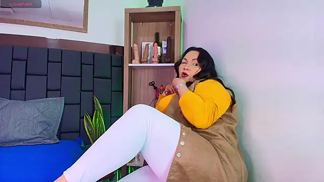 EllenaBoobs  online show from June 10, 2026, 3:29 am