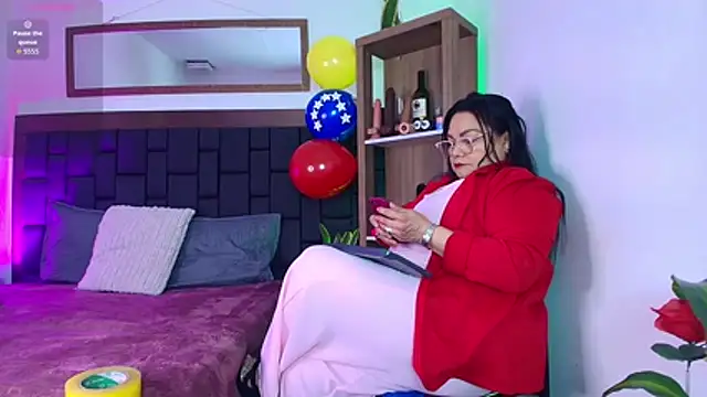 Snapshot of EllenaBoobs_ chatting on July 15, 2026, 8:14 pm EllenaBoobs online show from July 15, 2026, 8:14 pm