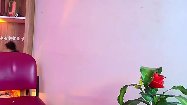 Snapshot of EllenaBoobs_ chatting on July 28, 2026, 3:21 pm EllenaBoobs online show from July 28, 2026, 3:21 pm