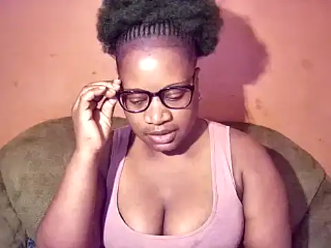 Snapshot of sexyamanda_ chatting on March 15, 2025, 2:14 am sexyamanda  online show from March 15, 2025, 2:14 am