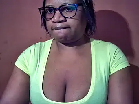 Snapshot of sexyamanda_ chatting on September 30, 2025, 4:39 am sexyamanda  online show from September 30, 2025, 4:39 am