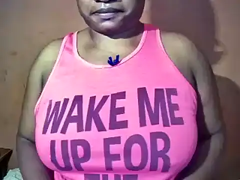 Snapshot of sexyamanda_ chatting on October 17, 2025, 11:35 am sexyamanda  online show from October 17, 2025, 11:35 am