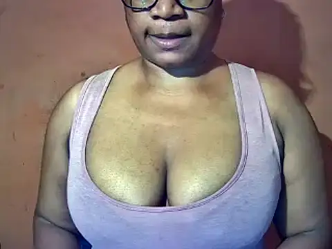 Snapshot of sexyamanda_ chatting on October 26, 2025, 4:24 pm sexyamanda  online show from October 26, 2025, 4:24 pm