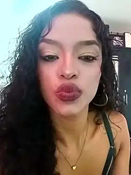Snapshot of Aphrodite-777 chatting on April 16, 2026, 9:39 pm Aphrodite-777 online show from April 16, 2026, 9:39 pm