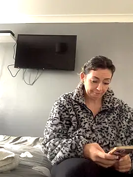 GoldenSquirter online show from November 28, 2025, 10:07 am