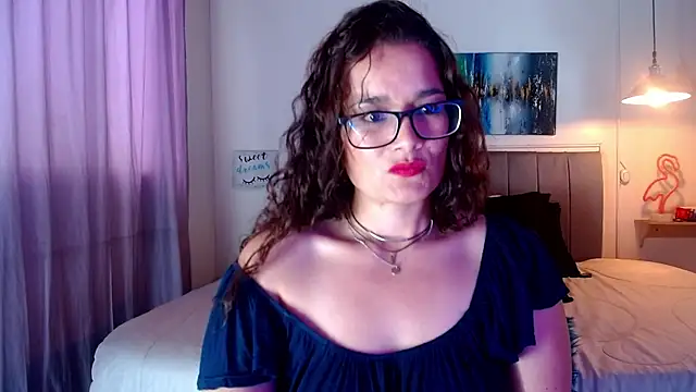 Snapshot of Rose_Thompson1 chatting on March 15, 2025, 5:26 pm Rose Thompson1 online show from March 15, 2025, 5:26 pm