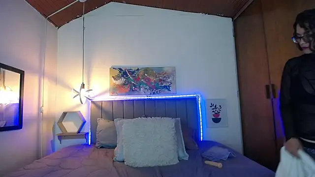 Snapshot of Rose_Thompson1 chatting on March 22, 2025, 5:20 pm Rose Thompson1 online show from March 22, 2025, 5:20 pm