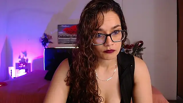 Snapshot of Rose_Thompson1 chatting on October 17, 2025, 1:57 pm Rose Thompson1 online show from October 17, 2025, 1:57 pm