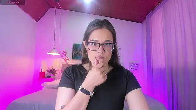 Rose Thompson1 online show from April 25, 2026, 1:25 pm