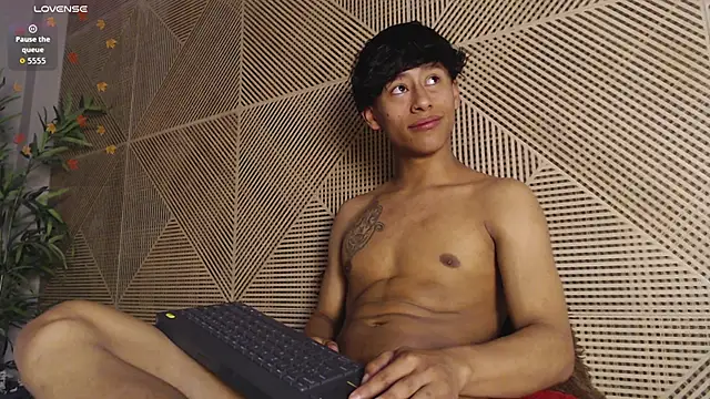 Snapshot of labrinthteasing chatting on February 16, 2026, 3:30 pm labrinthteasing online show from February 16, 2026, 3:30 pm