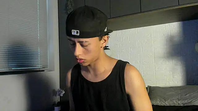 Snapshot of labrinthteasing chatting on March 22, 2026, 2:09 pm labrinthteasing online show from March 22, 2026, 2:09 pm