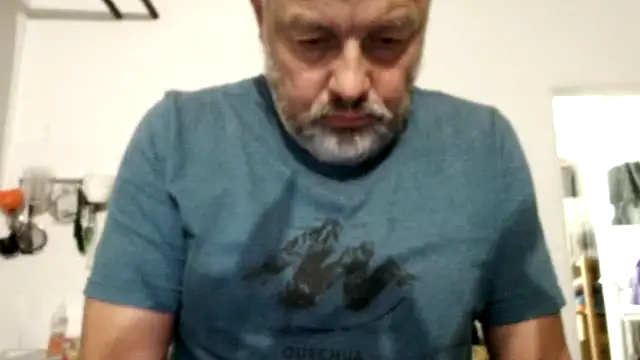 Berg Boy online show from September 30, 2025, 8:47 pm