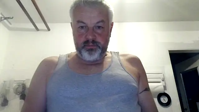 Berg Boy online show from October 22, 2025, 4:24 am