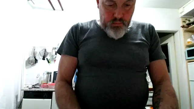 Berg Boy online show from February 7, 2026, 10:02 pm