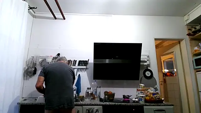 Berg Boy online show from March 23, 2026, 5:22 am