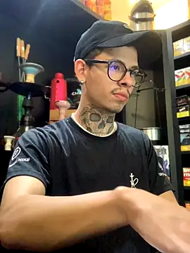 craxybaby online show from October 27, 2025, 5:17 pm