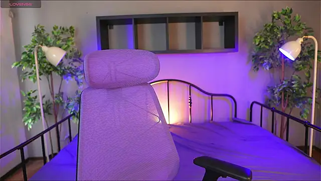 Miyuki wolf online show from September 13, 2025, 12:38 pm