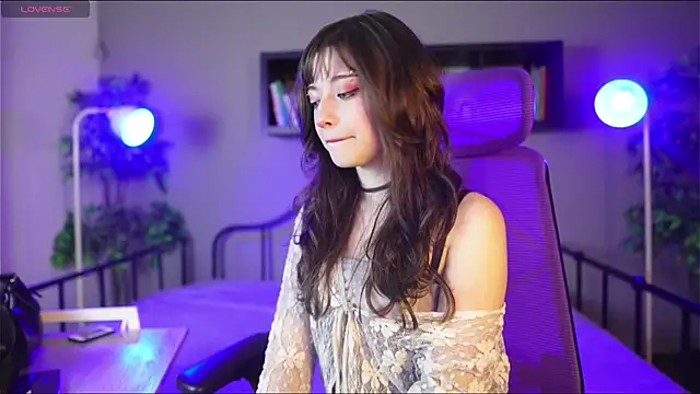 Miyuki wolf online show from November 18, 2025, 9:30 pm