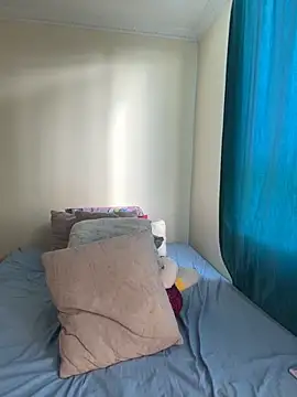 Snapshot of Ivelleee_ chatting on September 19, 2025, 9:37 pm Ivelleee  online show from September 19, 2025, 9:37 pm