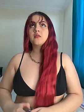 Snapshot of Ivelleee_ chatting on October 10, 2025, 7:57 pm Ivelleee  online show from October 10, 2025, 7:57 pm