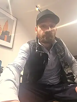 Snapshot of LKC94 chatting on January 18, 2026, 12:25 am LKC94 online show from January 18, 2026, 12:25 am