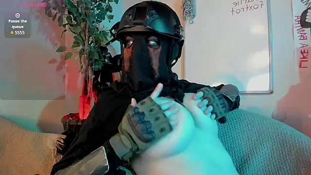 cos operator online show from November 5, 2025, 7:47 pm