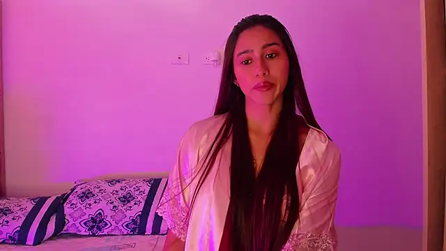 LeylaKhaeli online show from March 18, 2025, 9:43 pm