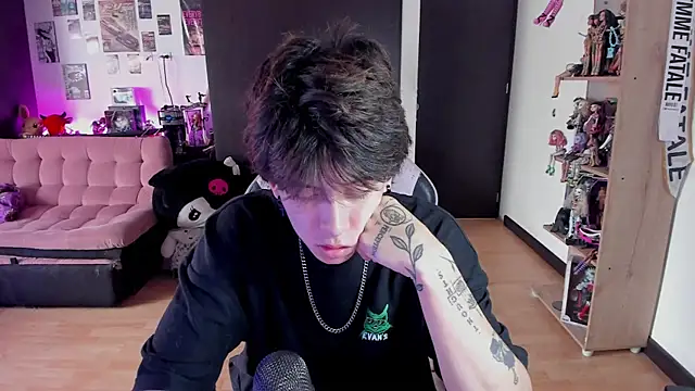 xIce Boy online show from June 8, 2026, 1:33 pm